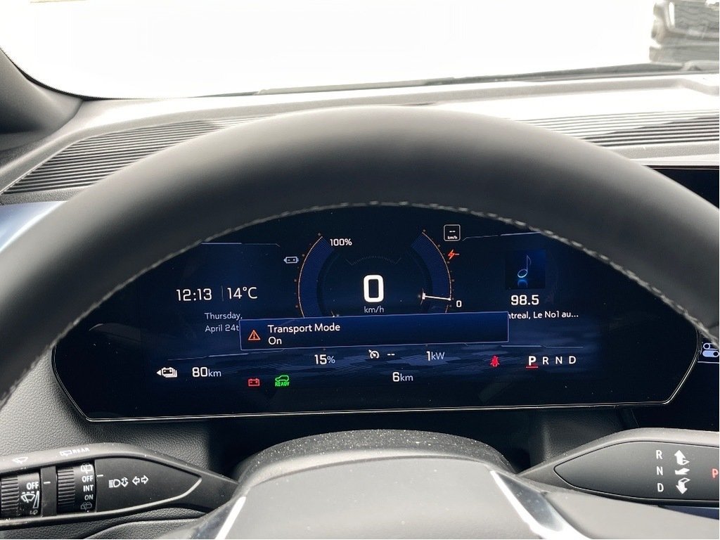 2025 Chevrolet Equinox EV in Joliette, Quebec - 13 - w1024h768px