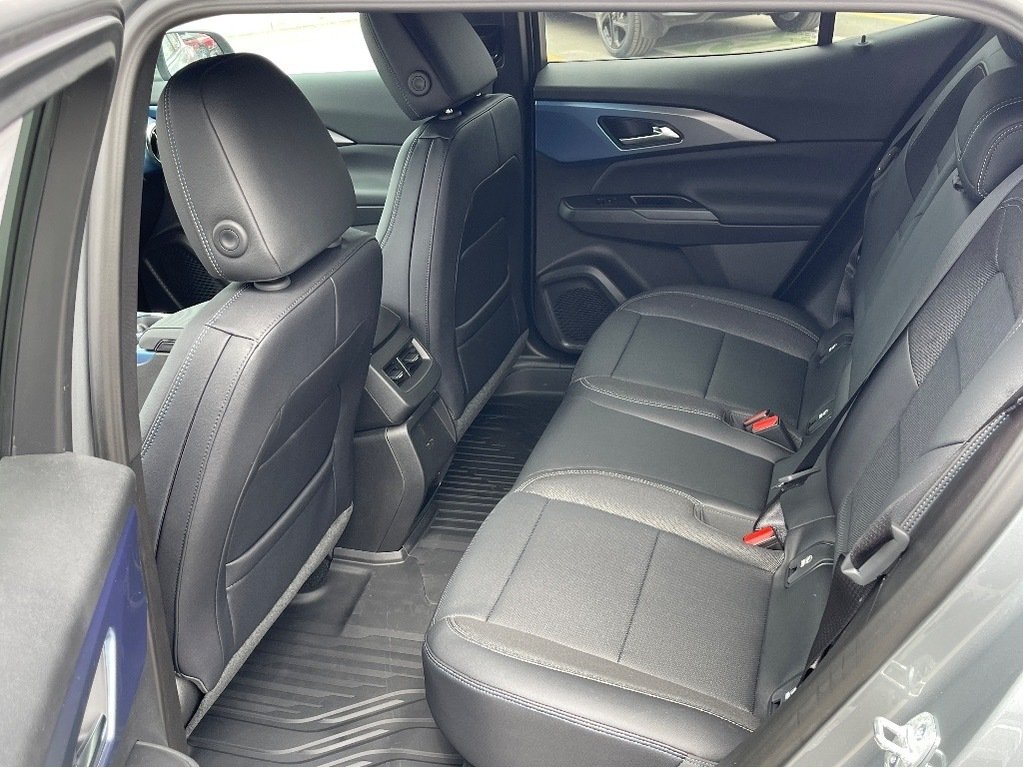 2025 Chevrolet Equinox EV in Joliette, Quebec - 10 - w1024h768px