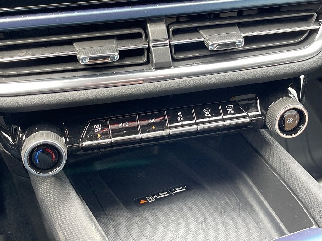 2025 Chevrolet Equinox EV in Joliette, Quebec - 17 - w1024h768px