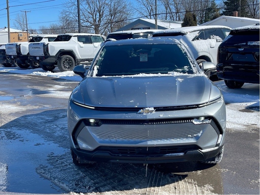 2025 Chevrolet Equinox EV in Joliette, Quebec - 2 - w1024h768px