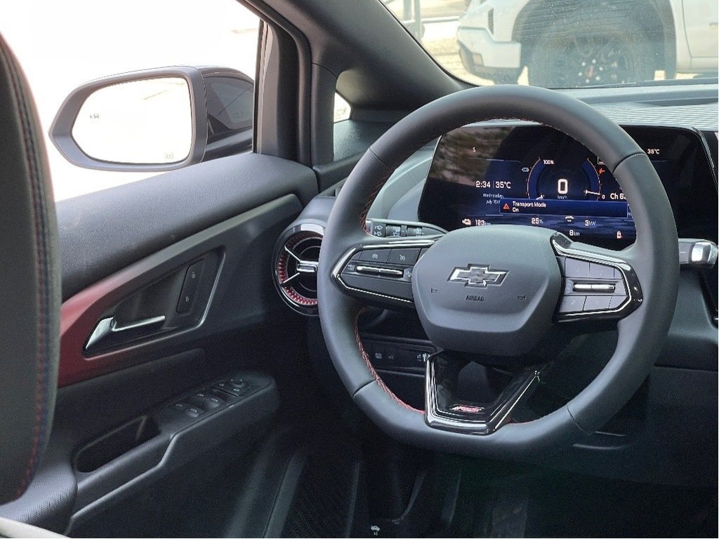 2025 Chevrolet Equinox EV in Joliette, Quebec - 13 - w1024h768px