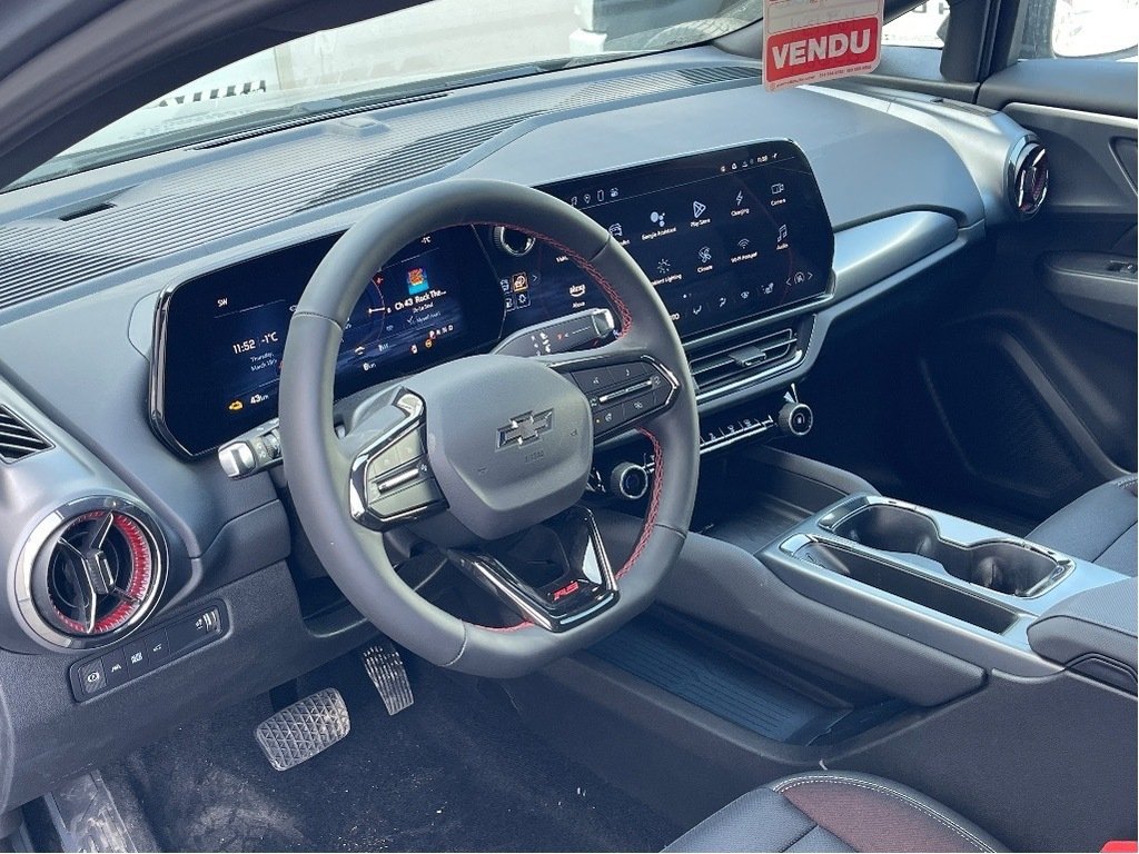Chevrolet Equinox EV  2025 à Joliette, Québec - 8 - w1024h768px