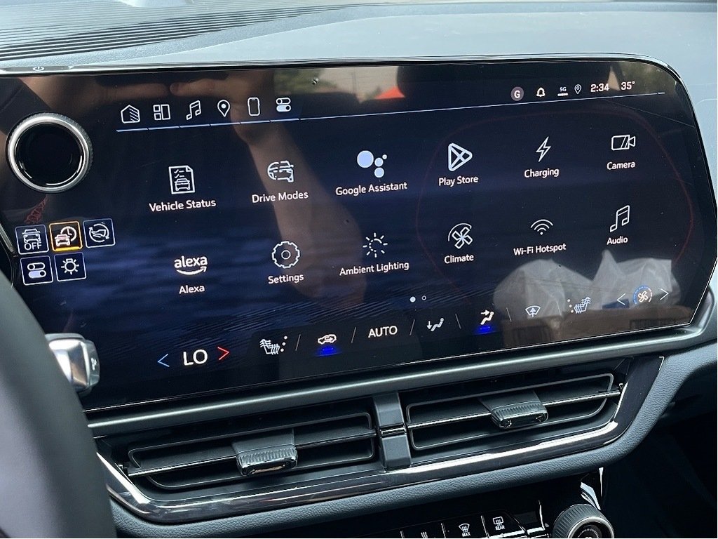 2025 Chevrolet Equinox EV in Joliette, Quebec - 15 - w1024h768px