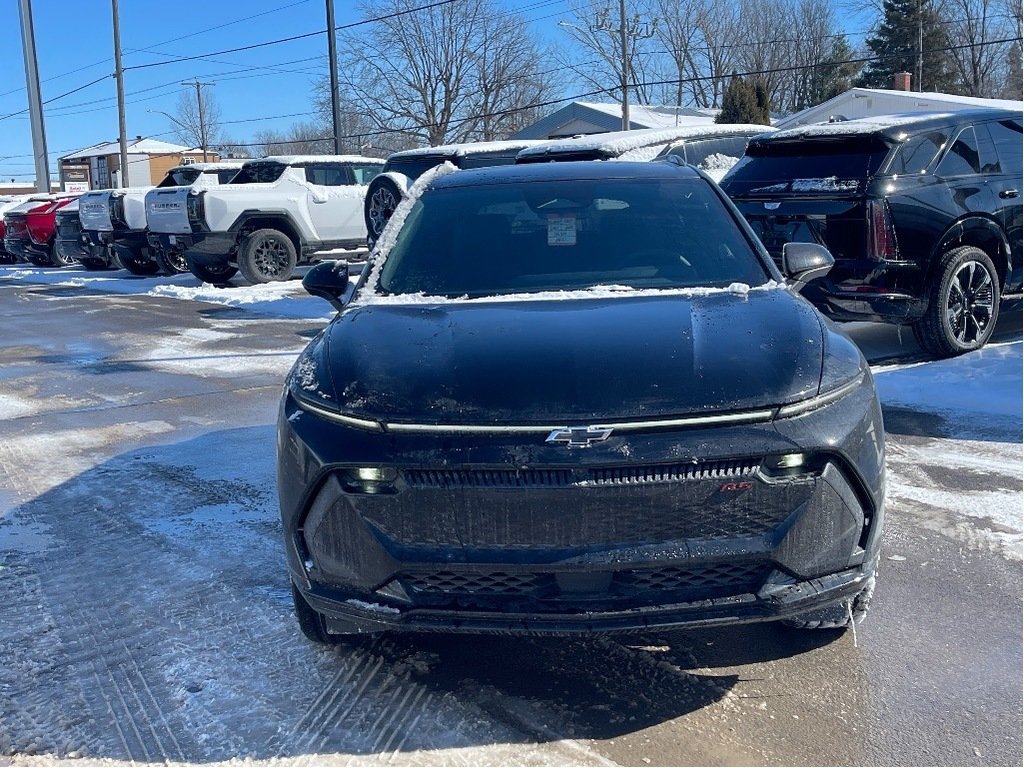 Chevrolet Equinox EV  2025 à Joliette, Québec - 2 - w1024h768px