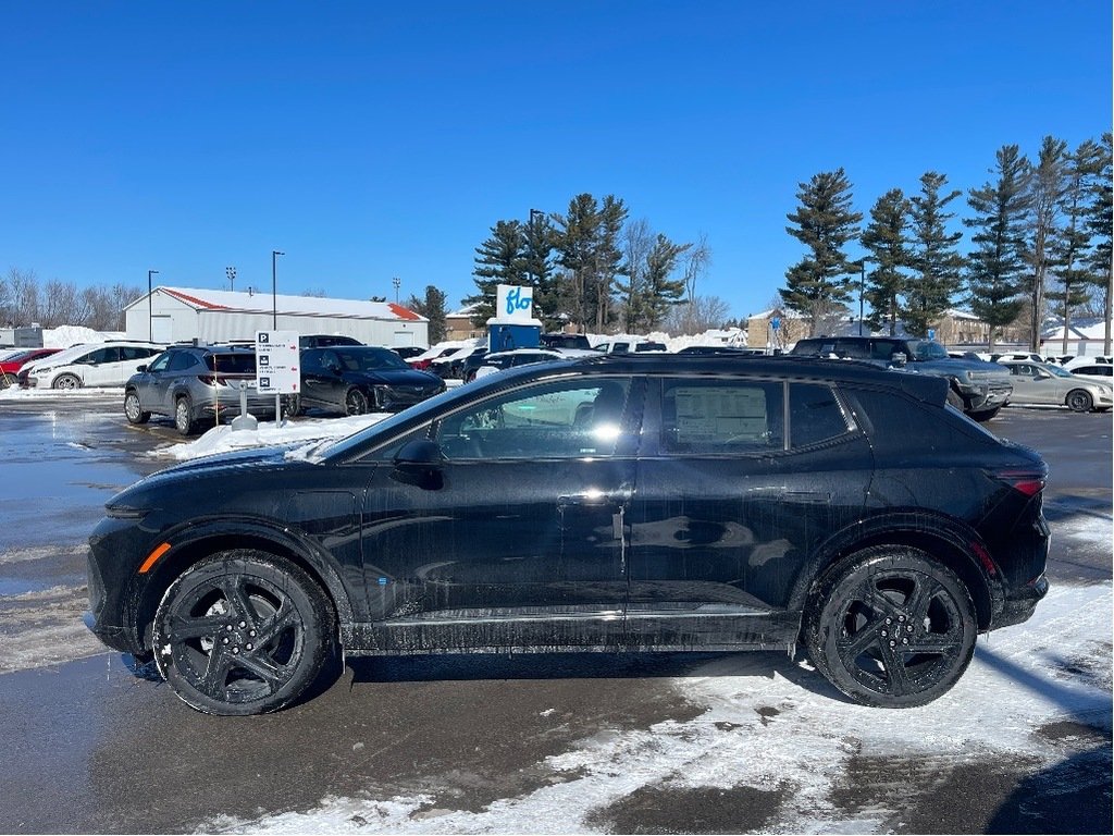 Chevrolet Equinox EV  2025 à Joliette, Québec - 3 - w1024h768px