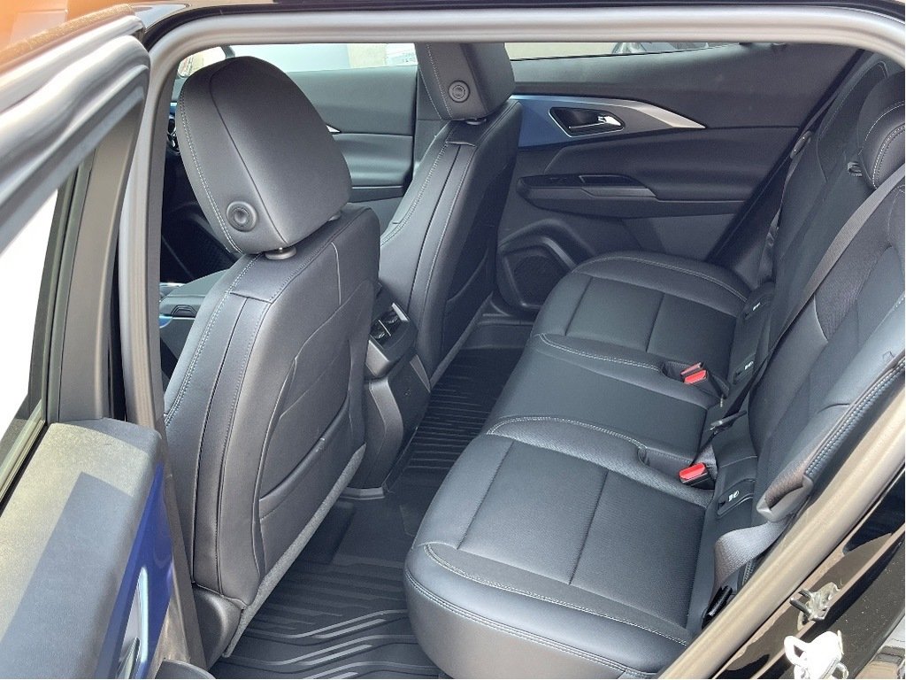 Chevrolet Equinox EV  2025 à Joliette, Québec - 10 - w1024h768px