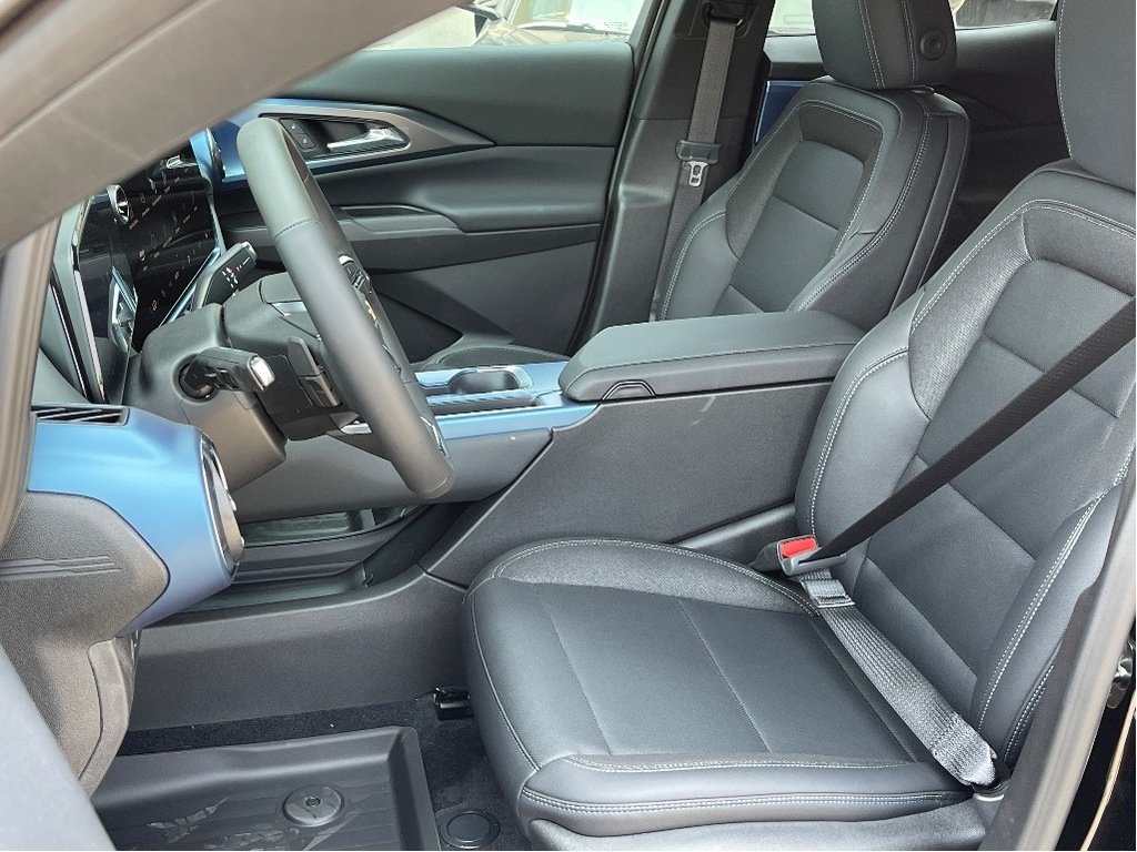 Chevrolet Equinox EV  2025 à Joliette, Québec - 9 - w1024h768px