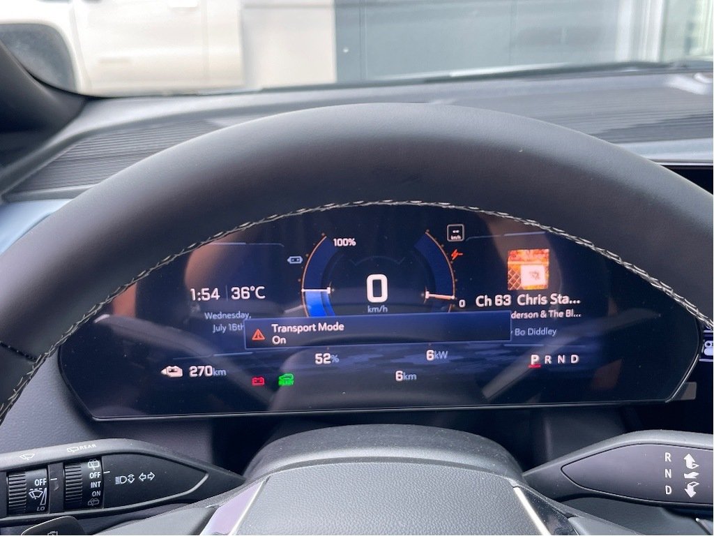 2025 Chevrolet Equinox EV in Joliette, Quebec - 14 - w1024h768px