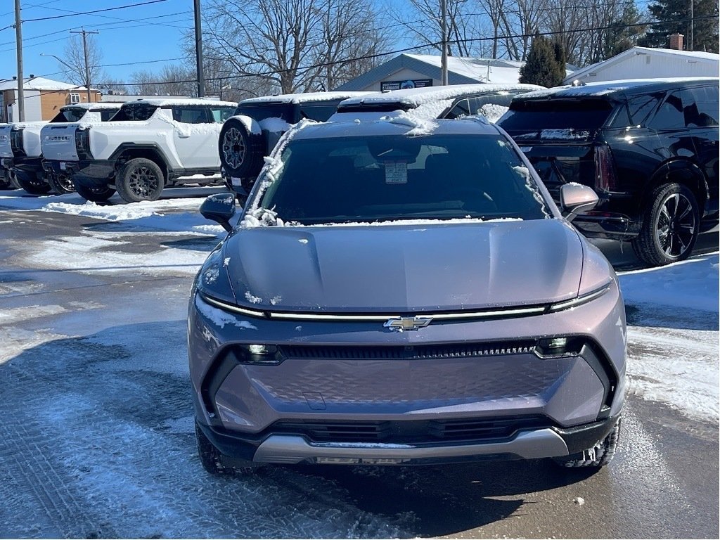 Chevrolet Equinox EV  2025 à Joliette, Québec - 2 - w1024h768px