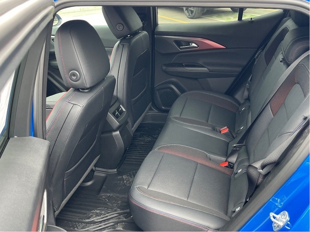 2025 Chevrolet Equinox EV in Joliette, Quebec - 10 - w1024h768px