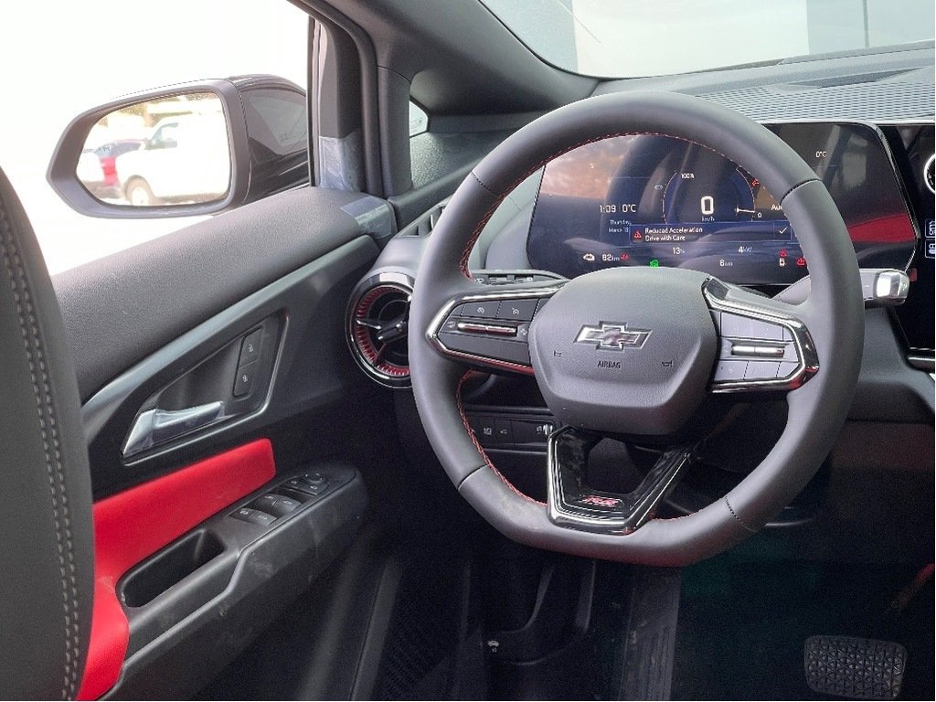 Chevrolet Equinox EV  2025 à Joliette, Québec - 13 - w1024h768px