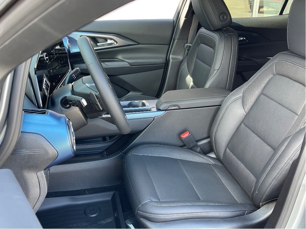 Chevrolet Equinox EV  2025 à Joliette, Québec - 9 - w1024h768px
