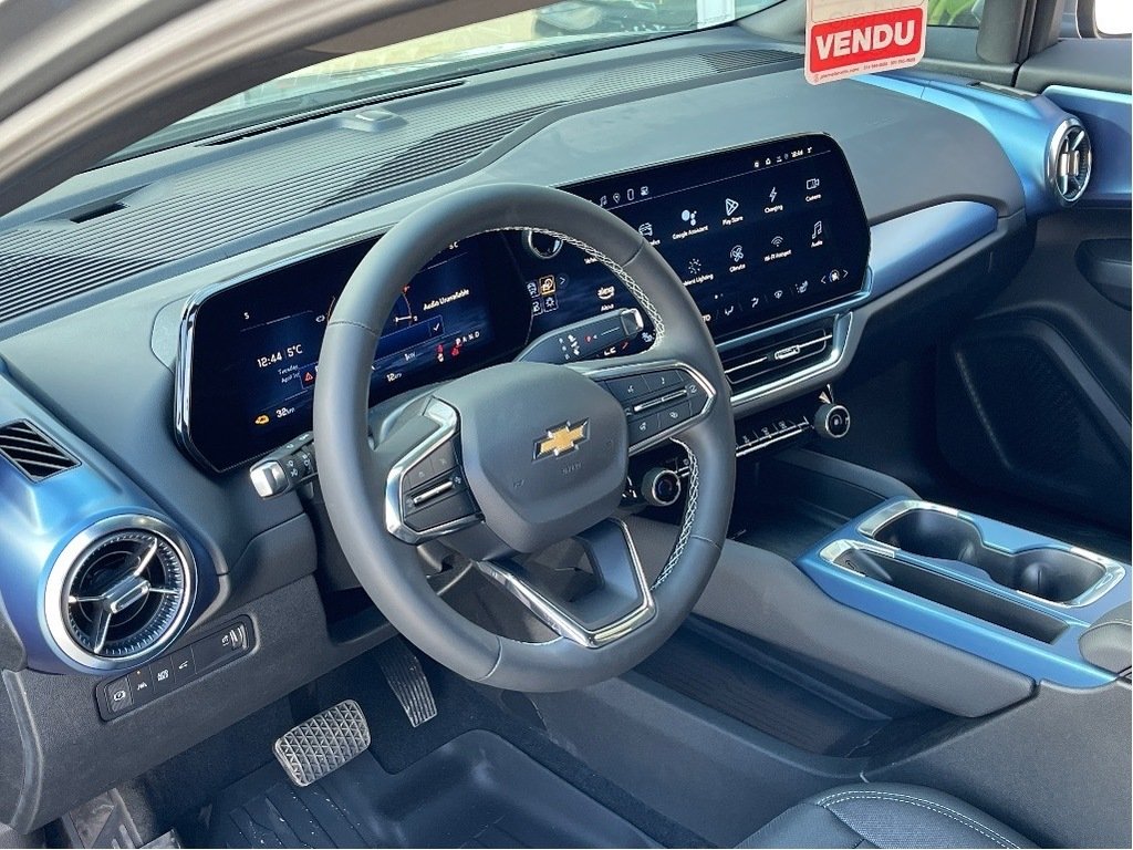 Chevrolet Equinox EV  2025 à Joliette, Québec - 8 - w1024h768px