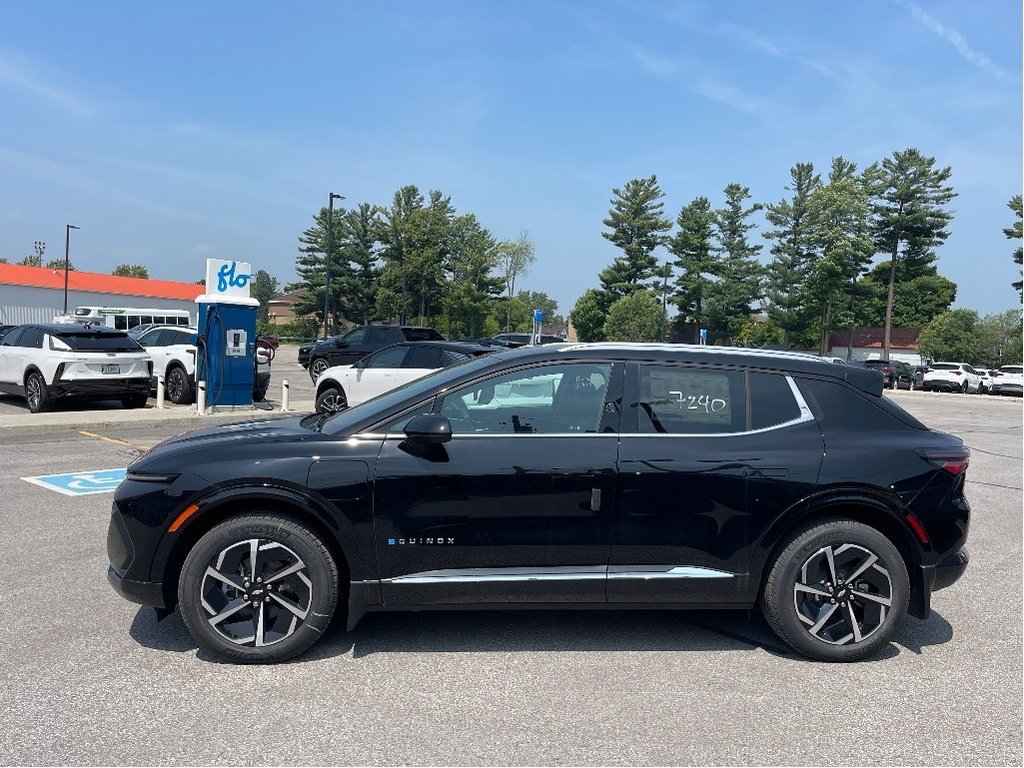Chevrolet Equinox EV  2025 à Joliette, Québec - 3 - w1024h768px