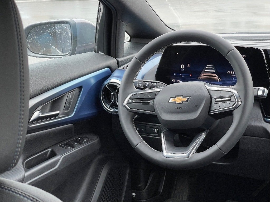 2025 Chevrolet Equinox EV in Joliette, Quebec - 13 - w1024h768px