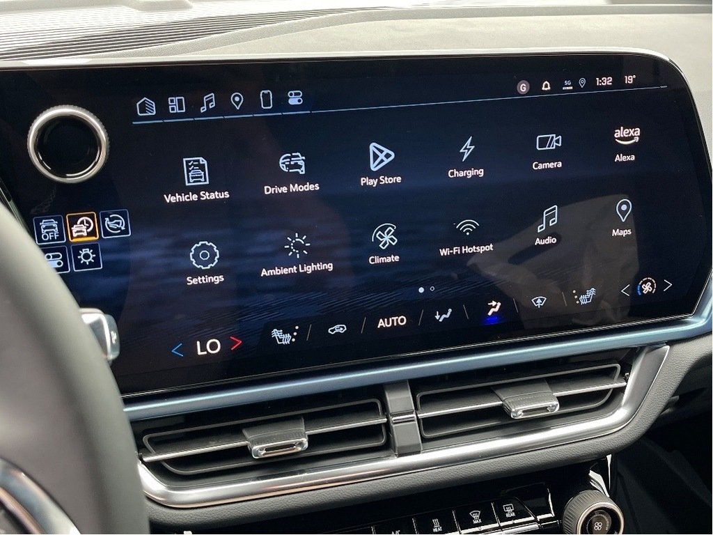 2025 Chevrolet Equinox EV in Joliette, Quebec - 15 - w1024h768px