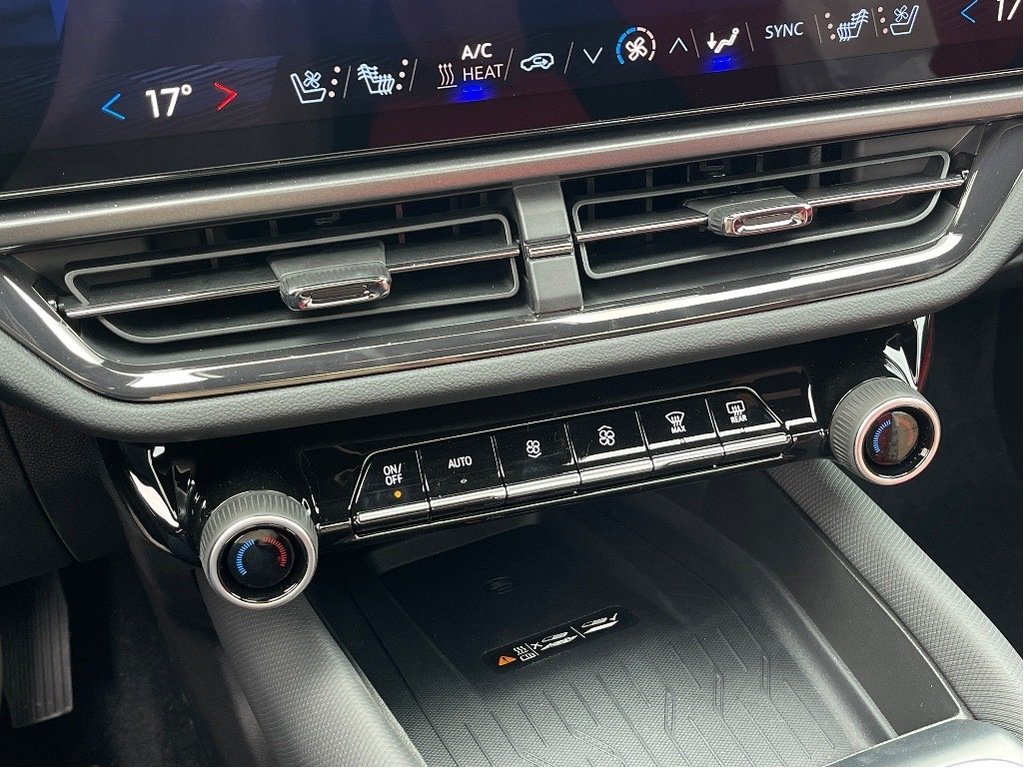 2025 Chevrolet Equinox EV in Joliette, Quebec - 18 - w1024h768px