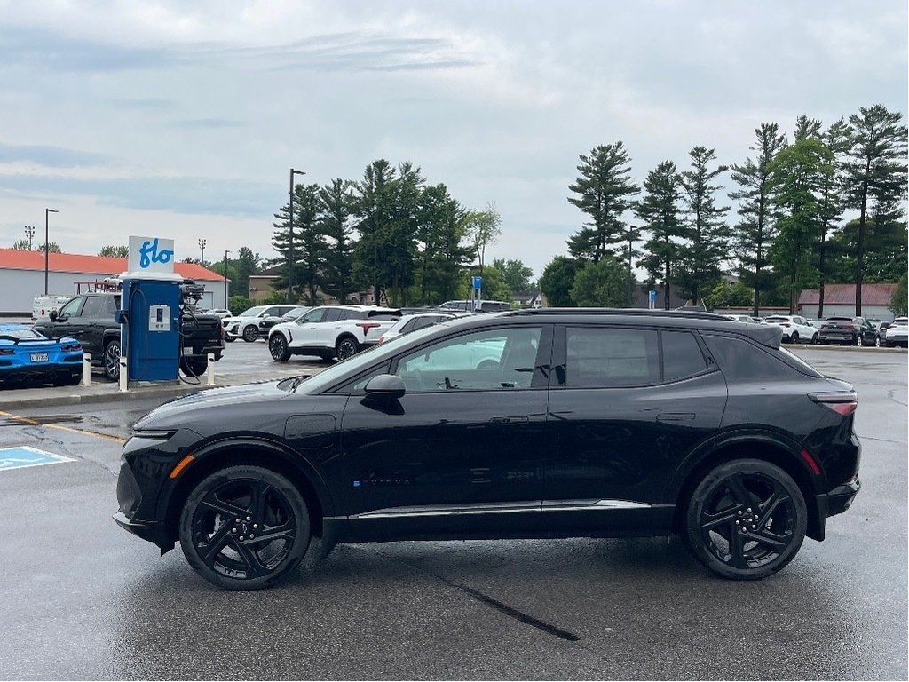 2025 Chevrolet Equinox EV in Joliette, Quebec - 3 - w1024h768px