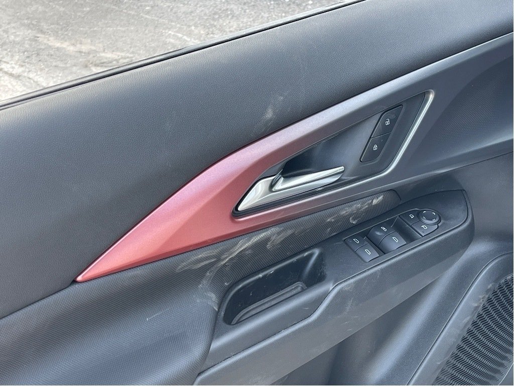 2025 Chevrolet Equinox EV in Joliette, Quebec - 12 - w1024h768px