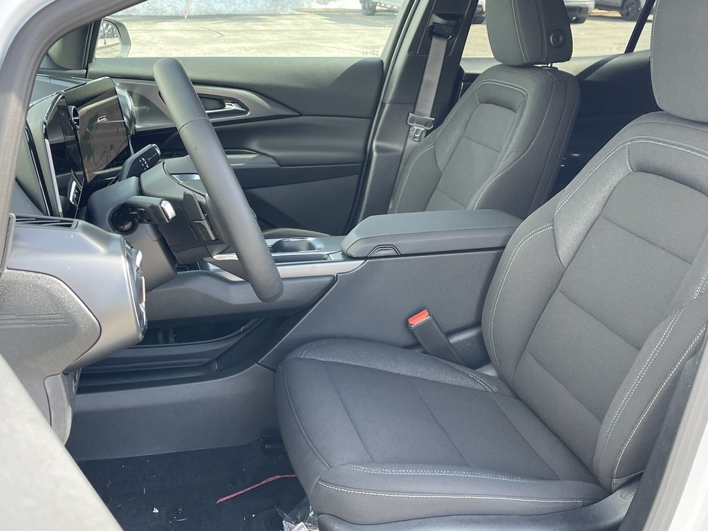 Chevrolet Equinox EV  2026 à Joliette, Québec - 8 - w1024h768px