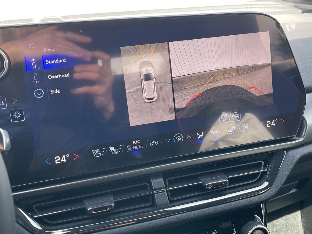 2026 Chevrolet Equinox EV in Joliette, Quebec - 15 - w1024h768px