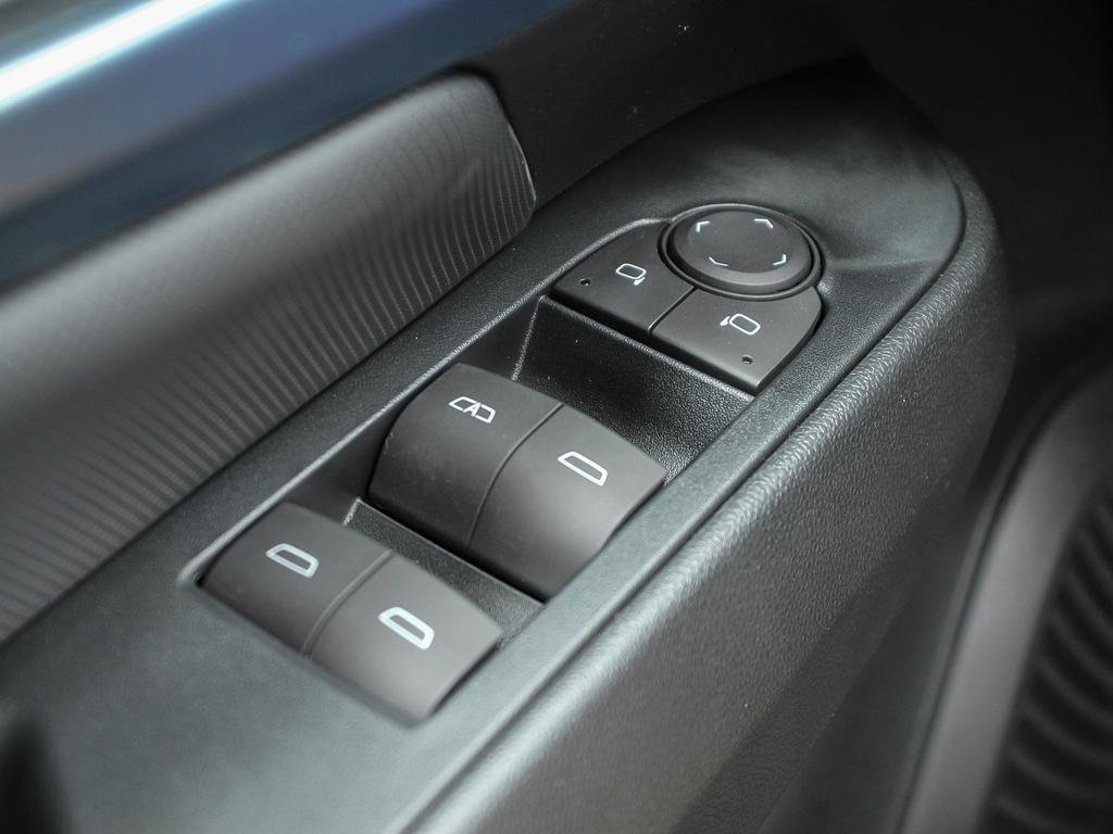 2026 Chevrolet Equinox EV in Joliette, Quebec - 13 - w1024h768px