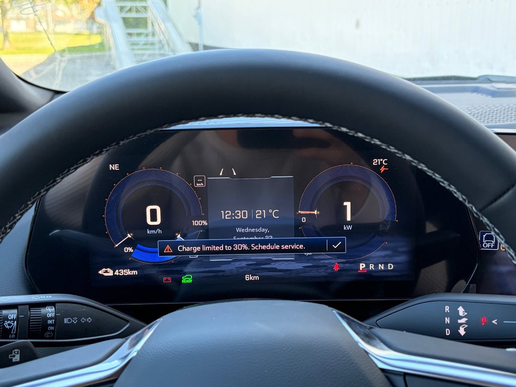 2027 Chevrolet Equinox EV in Joliette, Quebec - 14 - w1024h768px
