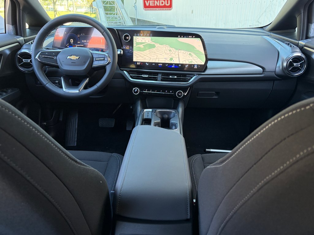 2027 Chevrolet Equinox EV in Joliette, Quebec - 11 - w1024h768px