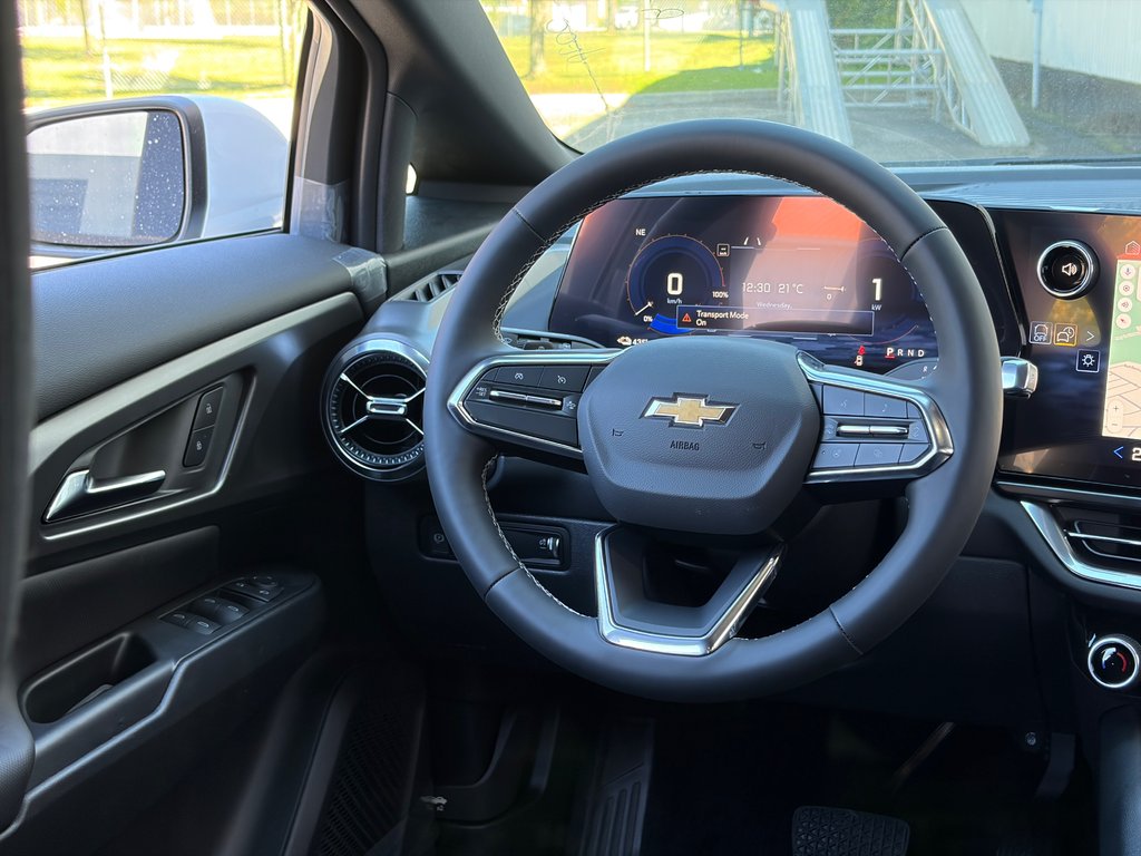 2027 Chevrolet Equinox EV in Joliette, Quebec - 13 - w1024h768px
