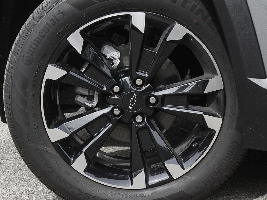 2025 Chevrolet Equinox in Joliette, Quebec - 8 - w1024h768px