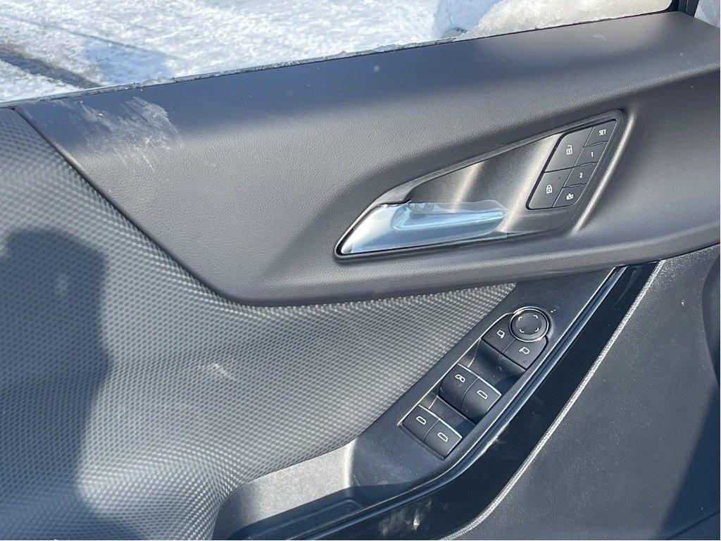 Chevrolet Equinox  2026 à Joliette, Québec - 13 - w1024h768px