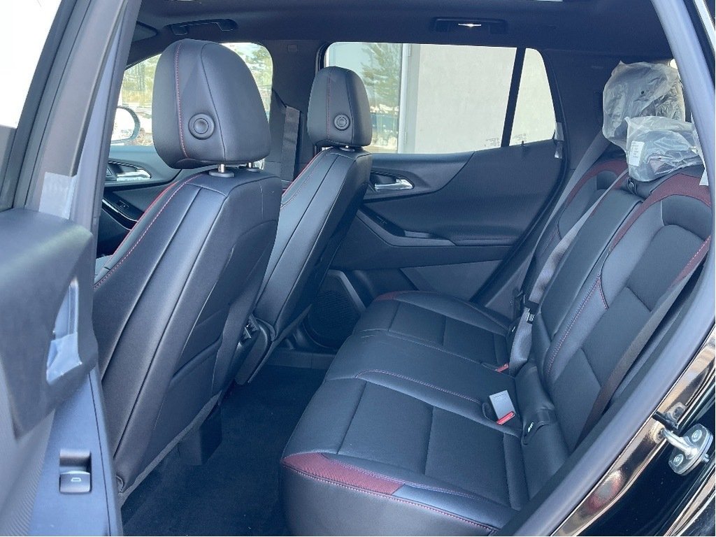 2026 Chevrolet Equinox in Joliette, Quebec - 11 - w1024h768px