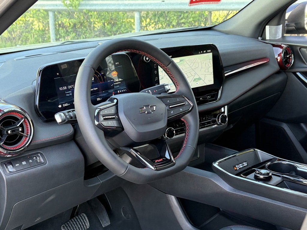 2026 Chevrolet Equinox in Joliette, Quebec - 8 - w1024h768px