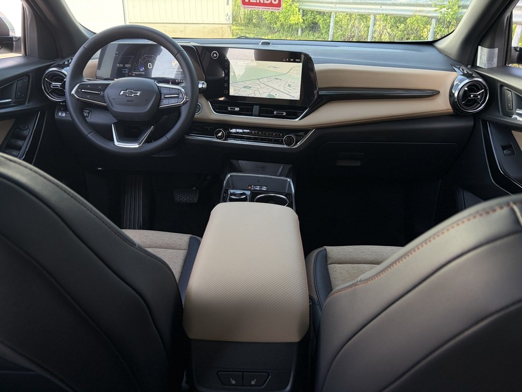 2026 Chevrolet Equinox in Joliette, Quebec - 11 - w1024h768px