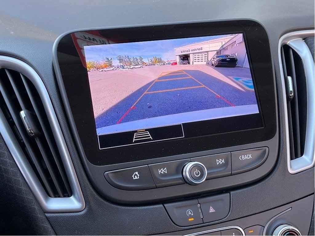 2024 Chevrolet Malibu in Joliette, Quebec - 16 - w1024h768px