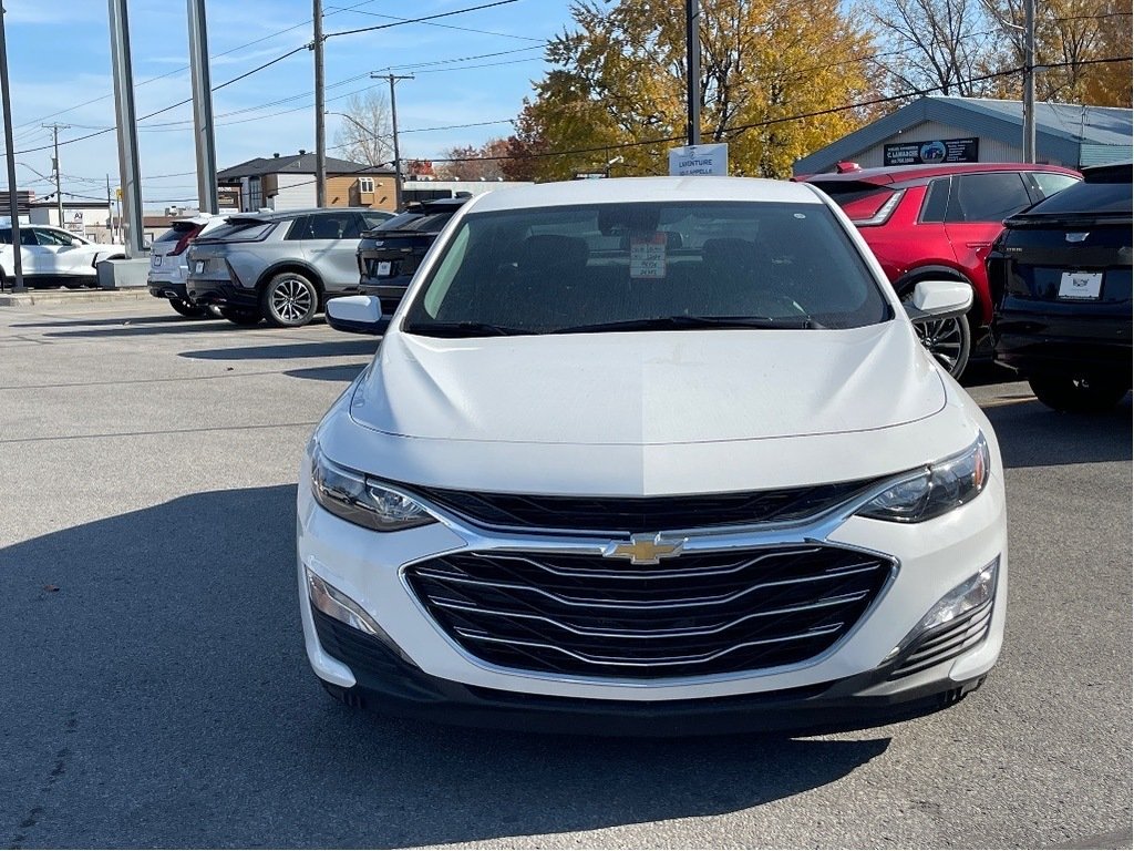 2024 Chevrolet Malibu in Joliette, Quebec - 2 - w1024h768px