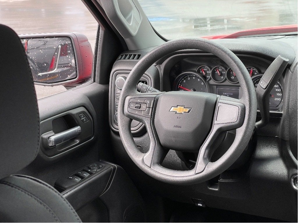 2024 Chevrolet Silverado 1500 in Joliette, Quebec - 14 - w1024h768px