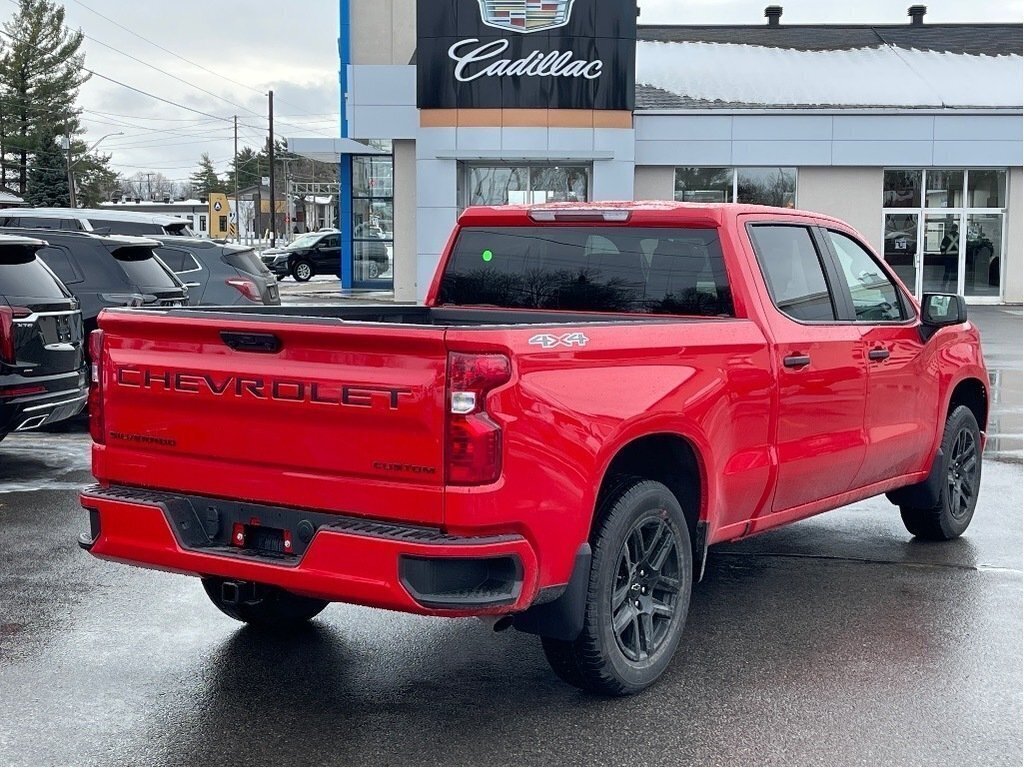 Chevrolet Silverado 1500  2024 à Joliette, Québec - 4 - w1024h768px