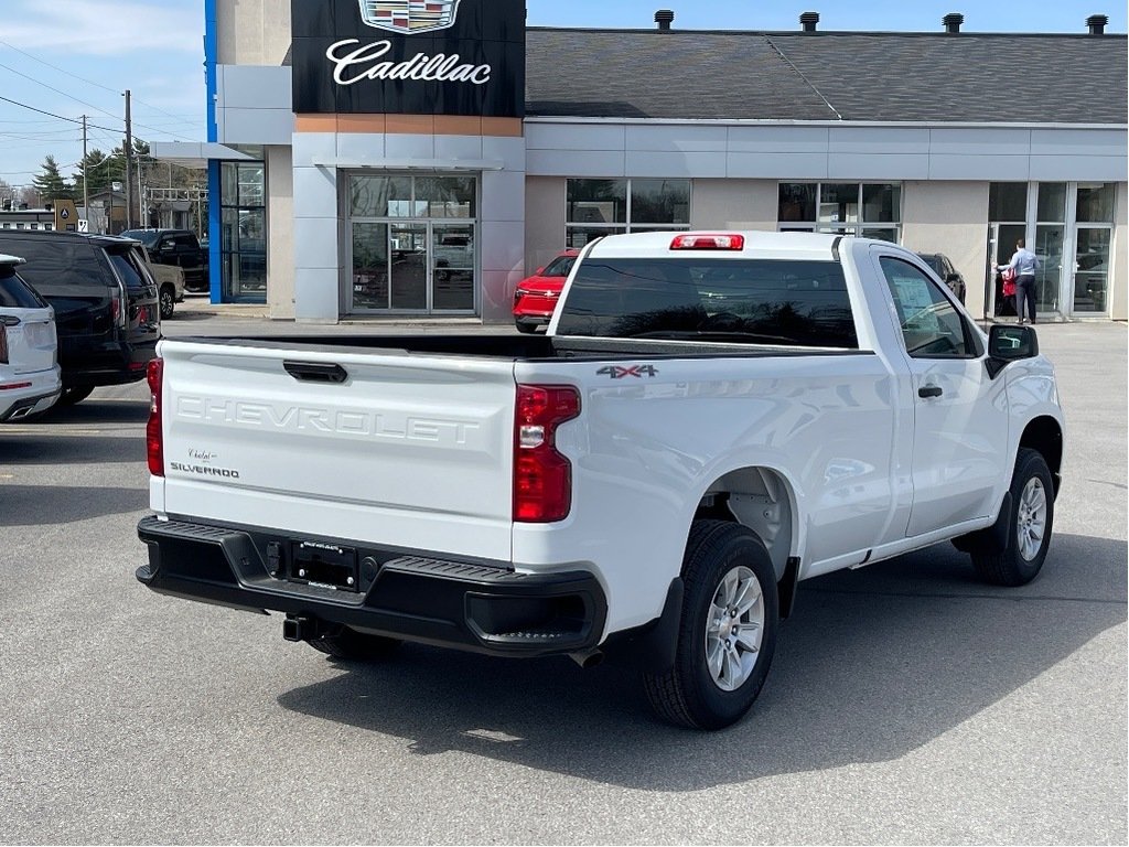 Chevrolet Silverado 1500  2024 à Joliette, Québec - 4 - w1024h768px