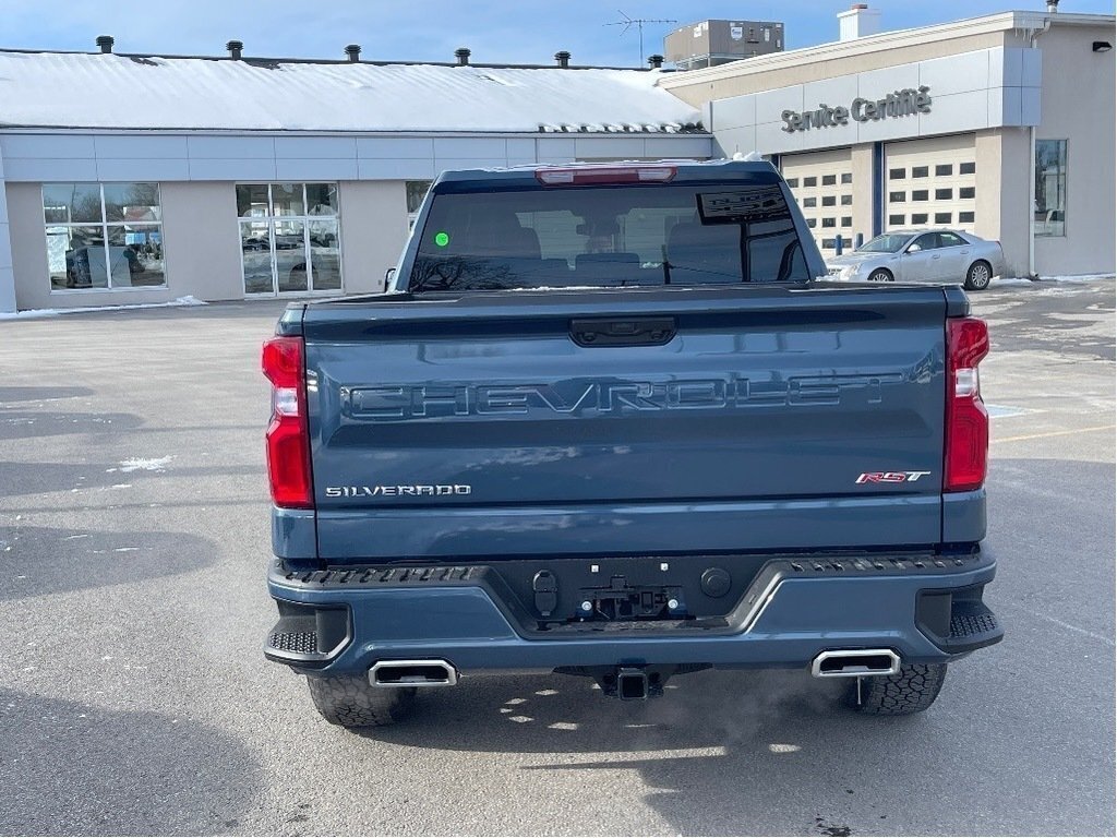 Chevrolet SILVERADO CREW RST 4RM  2024 à Joliette, Québec - 5 - w1024h768px