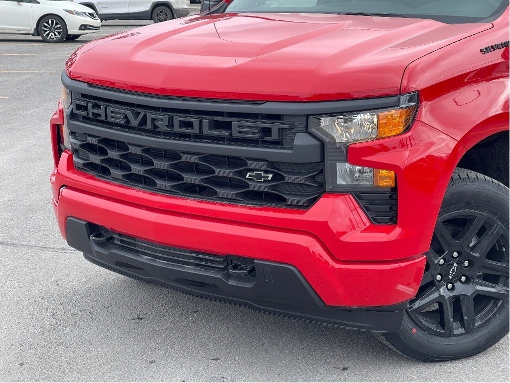 Chevrolet Silverado 1500  2024 à Joliette, Québec - 6 - w1024h768px