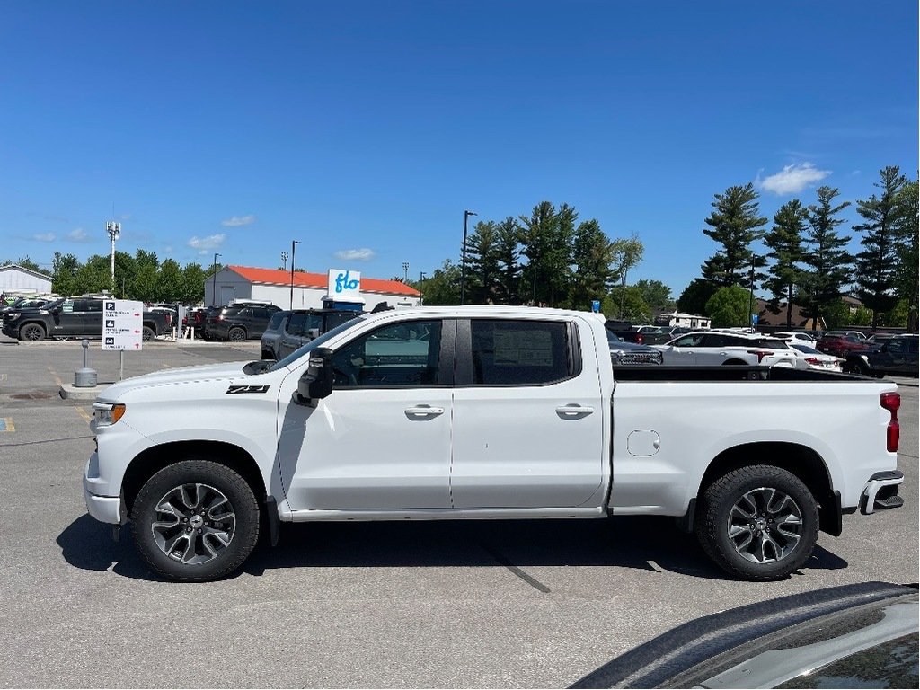 2024 Chevrolet Silverado 1500 in Joliette, Quebec - 3 - w1024h768px