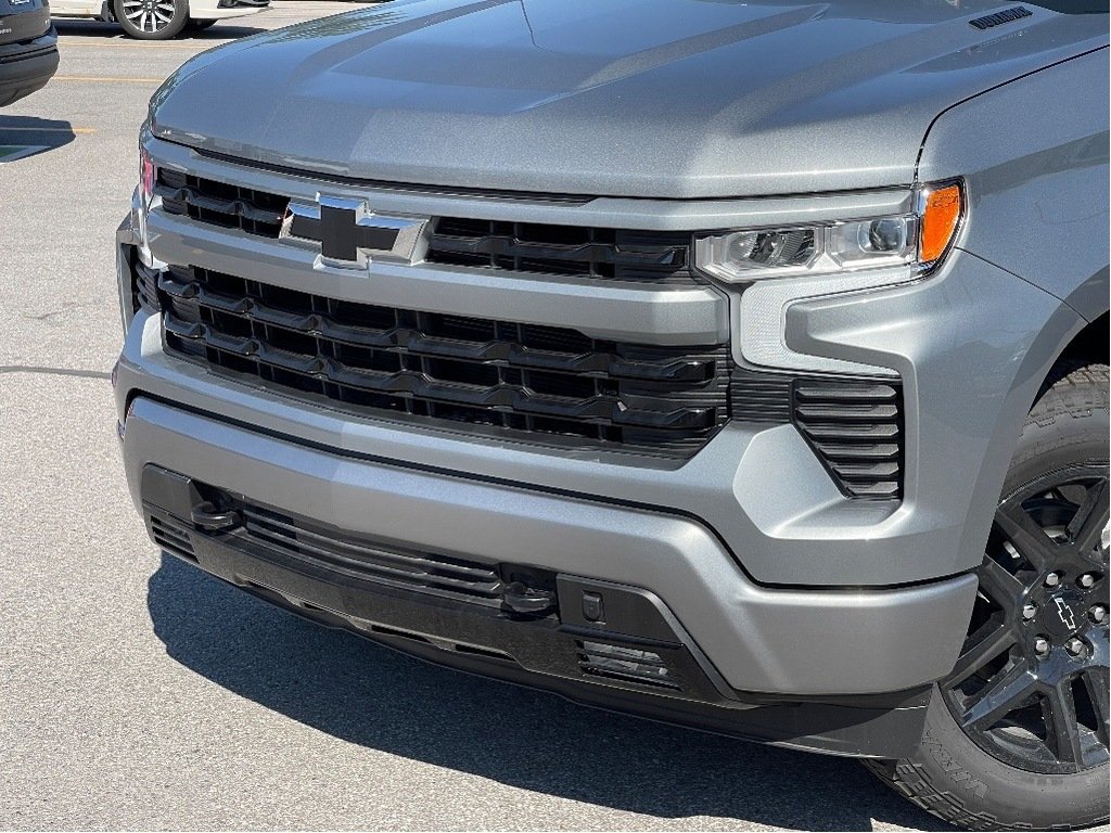 Chevrolet Silverado 1500  2024 à Joliette, Québec - 6 - w1024h768px