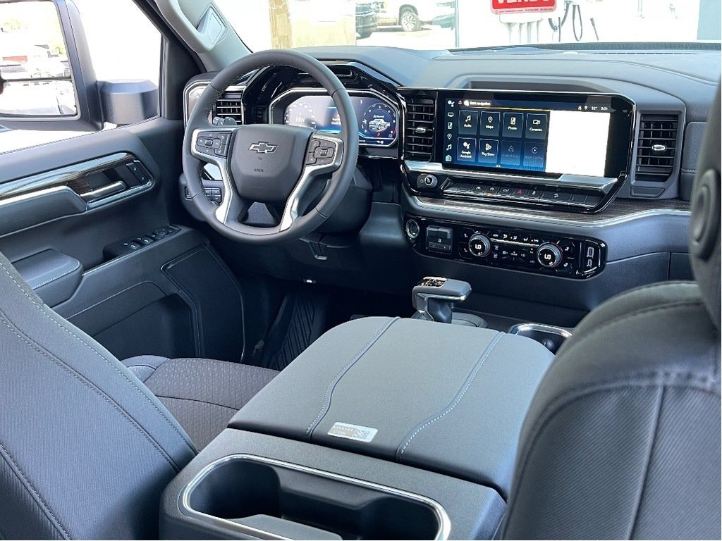 2024 Chevrolet Silverado 1500 in Joliette, Quebec - 11 - w1024h768px