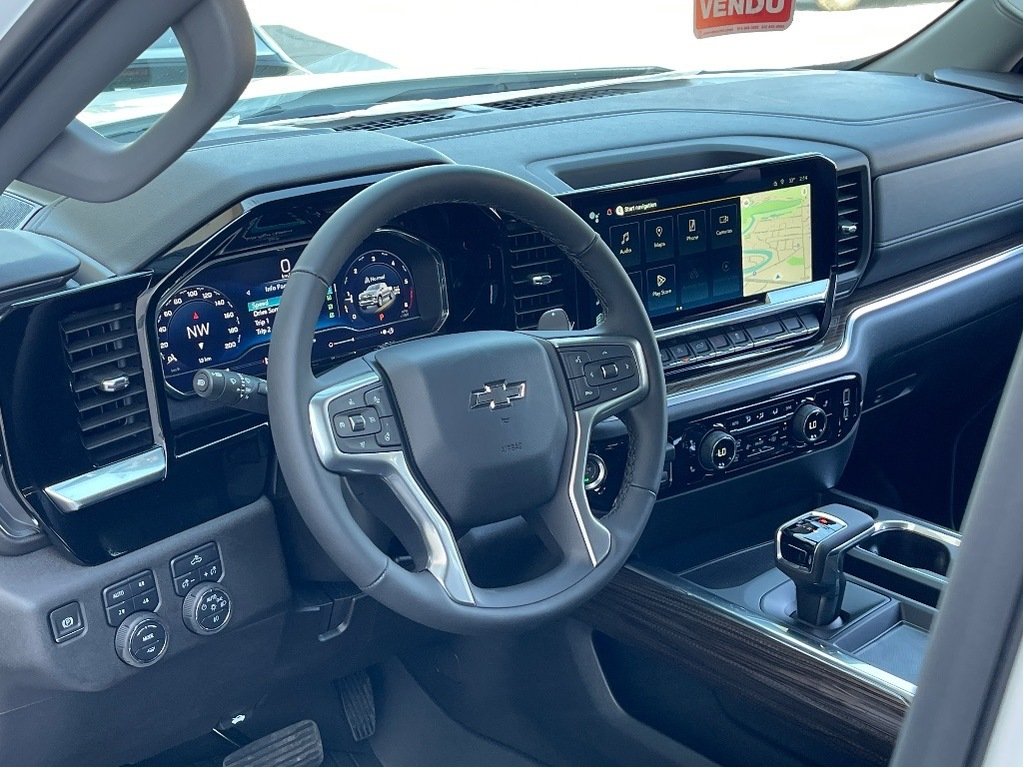 2024 Chevrolet Silverado 1500 in Joliette, Quebec - 8 - w1024h768px