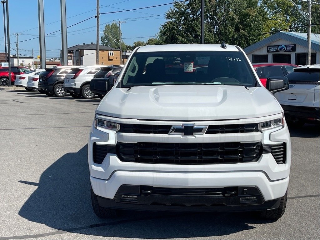 2024 Chevrolet Silverado 1500 in Joliette, Quebec - 2 - w1024h768px