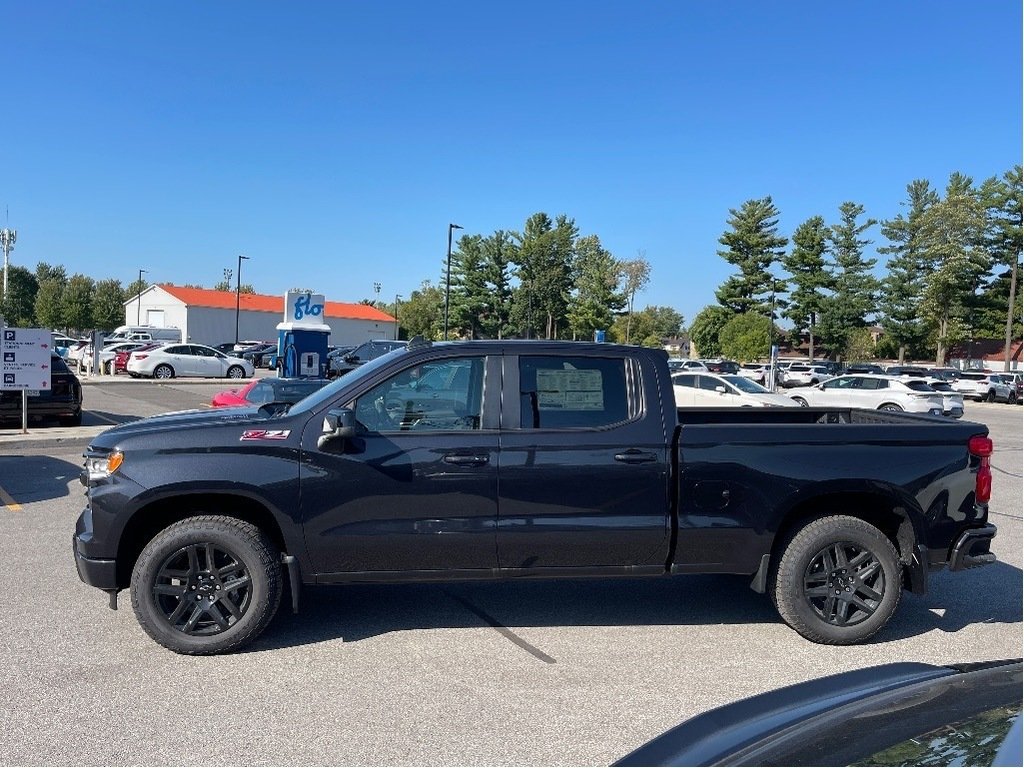 2024 Chevrolet Silverado 1500 in Joliette, Quebec - 3 - w1024h768px