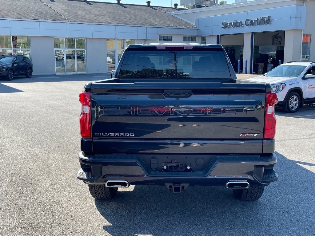 Chevrolet Silverado 1500  2024 à Joliette, Québec - 5 - w1024h768px