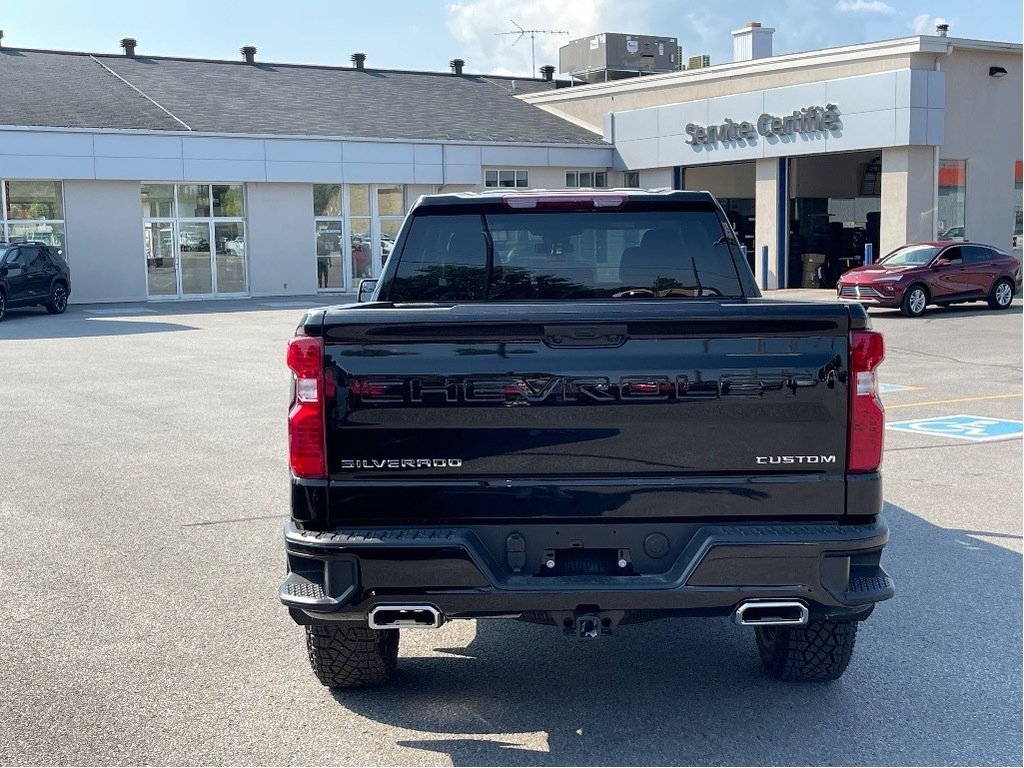 2024 Chevrolet Silverado 1500 in Joliette, Quebec - 5 - w1024h768px