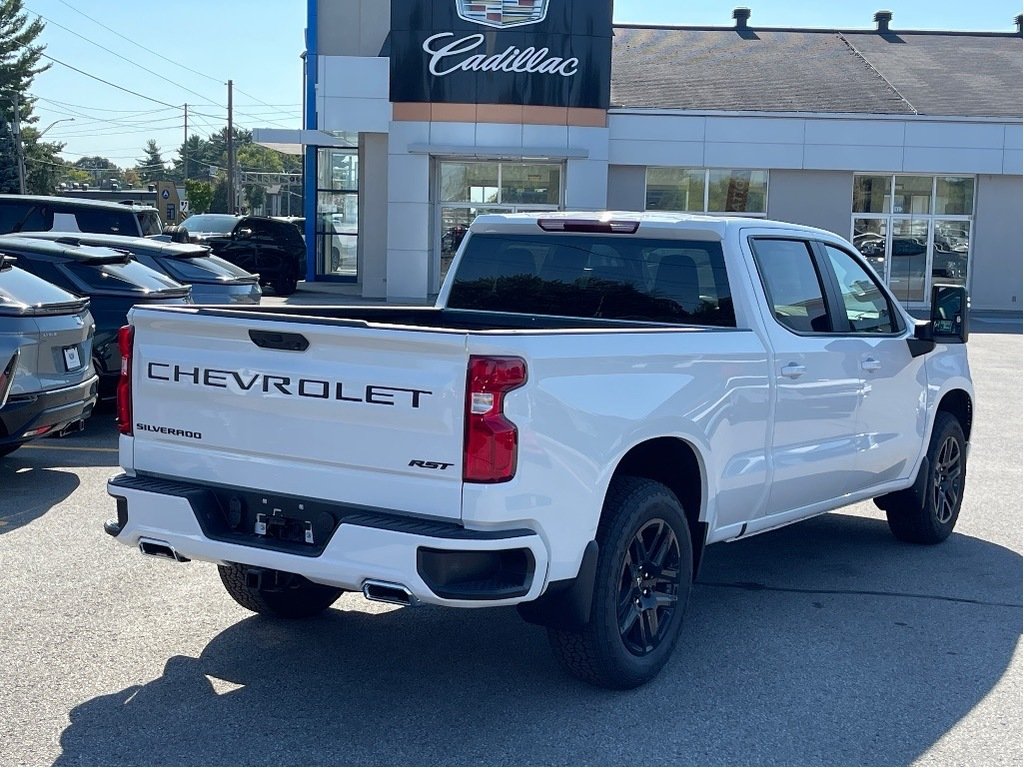 Chevrolet Silverado 1500  2024 à Joliette, Québec - 4 - w1024h768px